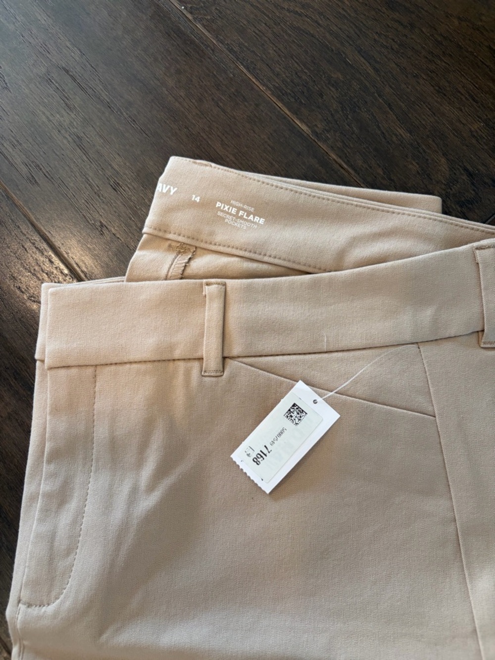 Old Navy Beige Pixie Flare Pants business casual office workwear contemporary